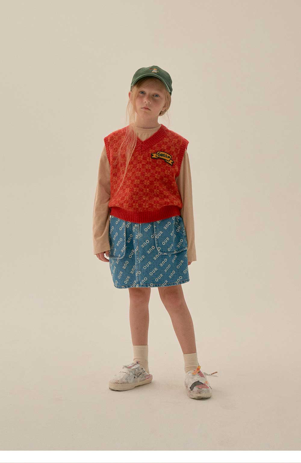 儿童红色针织背心