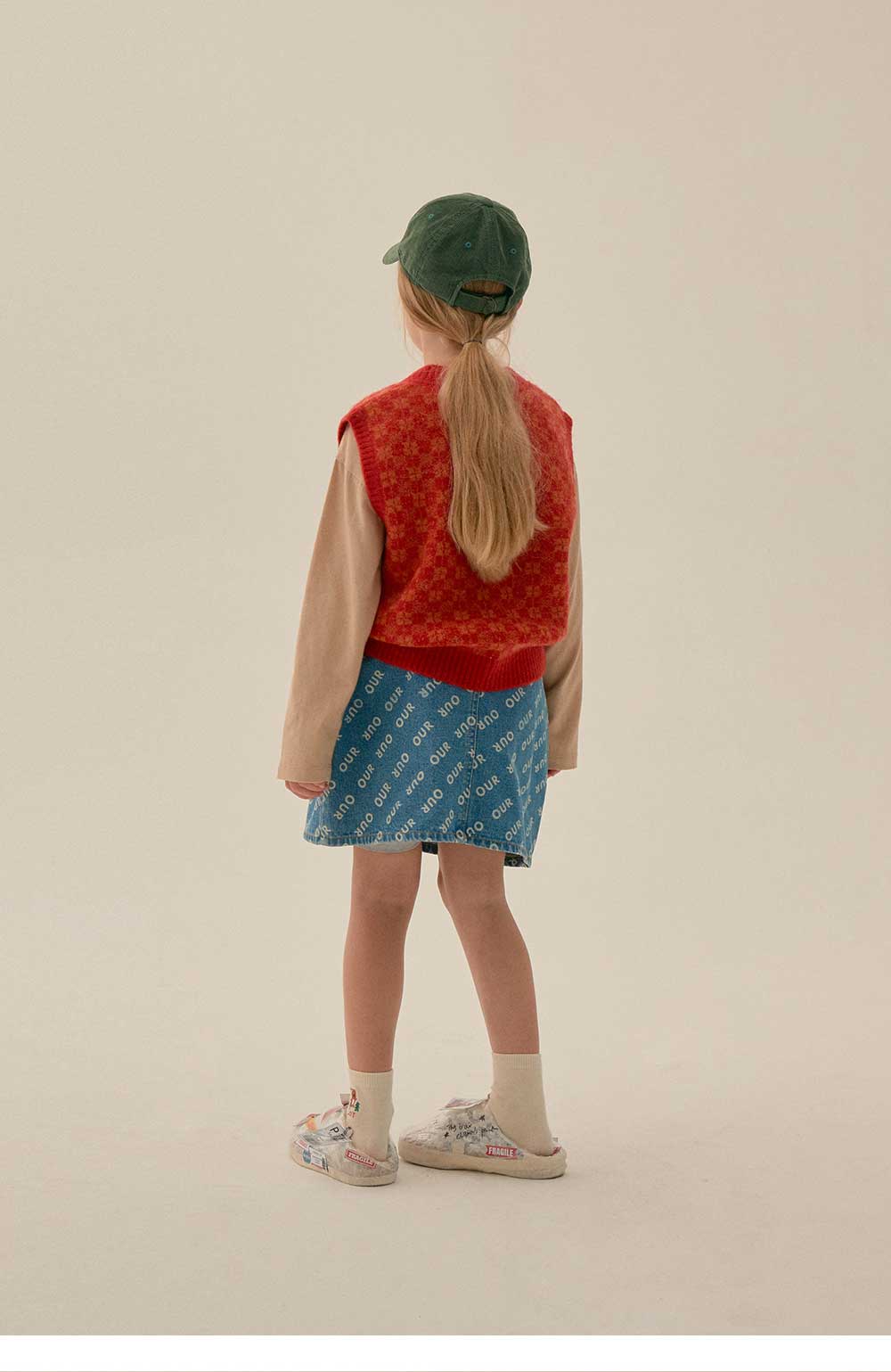 儿童红色针织背心